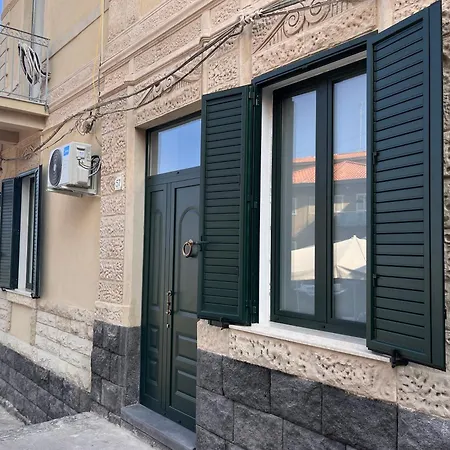 Apartment Aci Trezza Fronte Mare