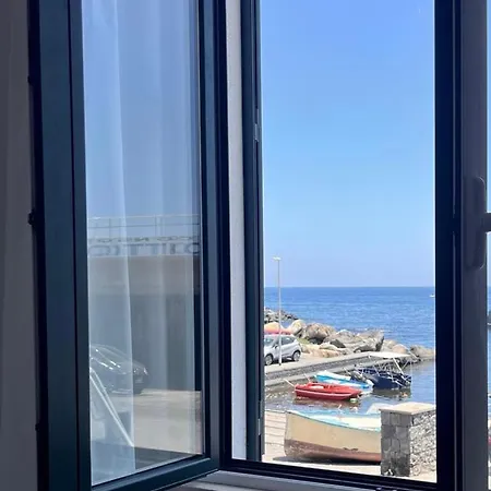 Aci Trezza Fronte Mare Lägenhet