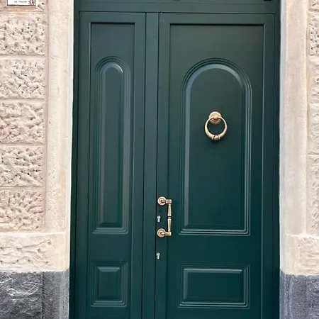 Aci Trezza Fronte Mare Apartmán *
